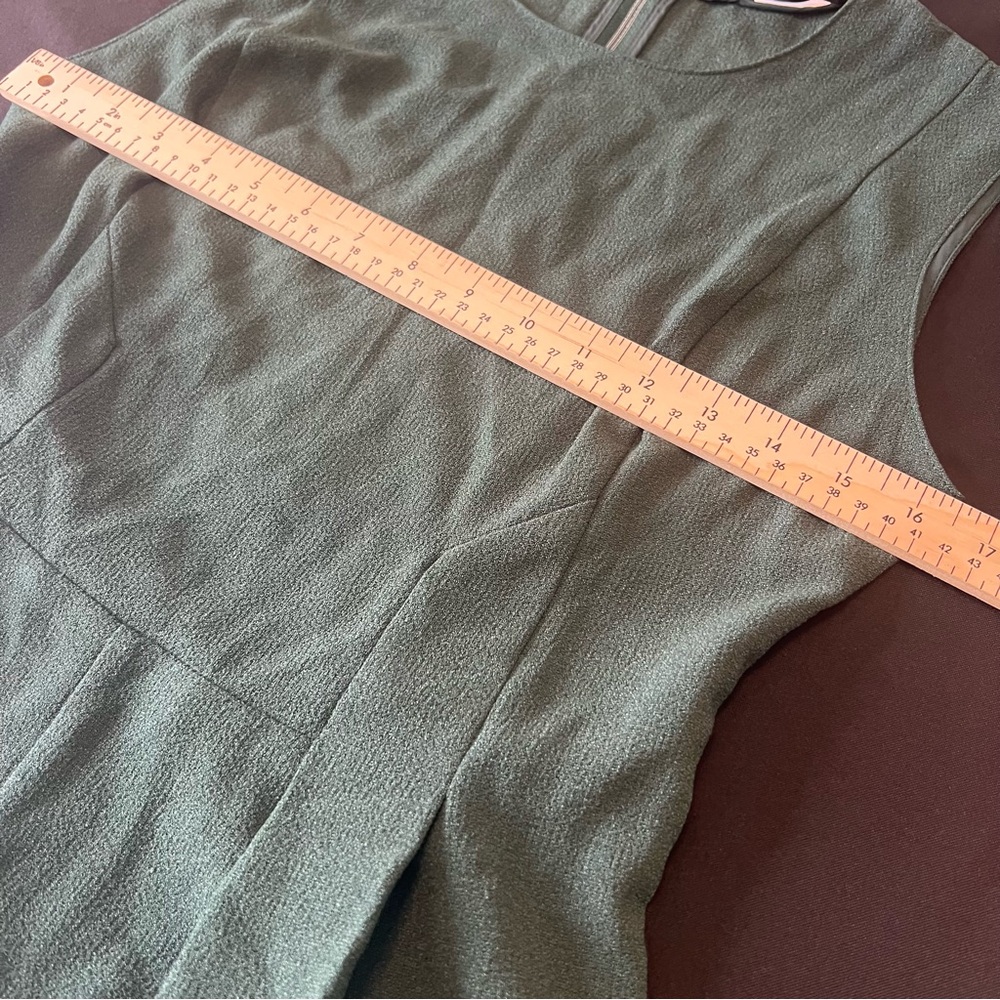 Dynamite Forest Green Sleeveless Fit & Flare Dress NWT Size M - Picture 8 of 10